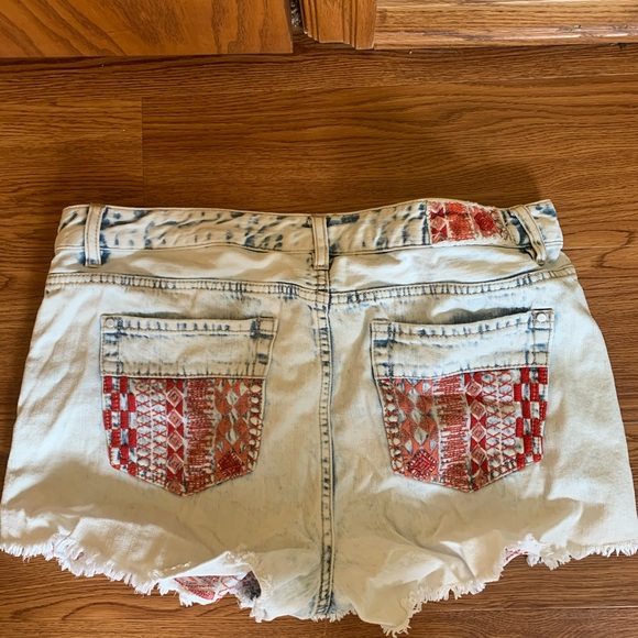 Jean shorts - Picture 2 of 2
